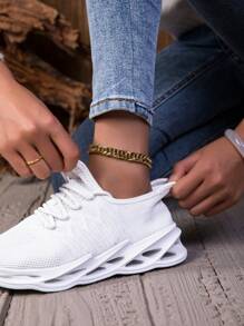 1 Pair Women's Fashion White Running Shoes, Breathable Non-Slip Sneakers, Lightweight Comfortable Outdoor Sports Shoes, Soft Platform Increase Height Retro Chunky Sneakers, Shock Absorbing Mesh Breathable Casual Socks Shoes For Outdoor, School, Travel