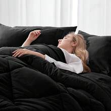 Juego de edredón Queen NewSpin de 8 piezas, conjunto de cama de temporada todo el año en color negro, juego de ropa de cama Queen con edredón, sábanas, fundas de almohada, sábana plana, sábana ajustada, fundas de almohada y falda de cama - Negro - Diamante - Ver 2