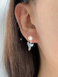 简约海洋主题海豚珍珠镶嵌蓝色水钻耳环，S925银，时尚优雅，适合节日佩戴 - 白色 - 查看 4