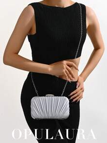 Túi cầm tay OpulAura Vintage Elegance Satin, Ví dự tiệc tối thời trang thiết kế xếp ly, Túi xách cho sự kiện trang trọng tinh tế và quyến rũ, Túi nhỏ kiểu hộp cao cấp thích hợp cho tiệc/đám cưới/dịp trang trọng, Có dây đeo có thể tháo rời để đeo vai hoặc đeo chéo - Bạc - Xem 8