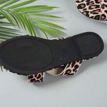 2025 modische Leoparden Muster Slide Sandalen für Damen, bequeme lässige Strandpantoffeln für den Sommer - Braun - Übersicht 5