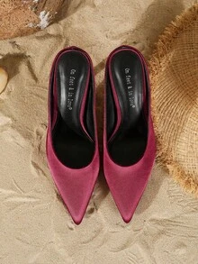 On feet& in love 秋冬女士时尚缎面尖头穆勒鞋高跟套脚无后跟凉鞋，优雅派对风 - 安可拉紅 - 查看 3