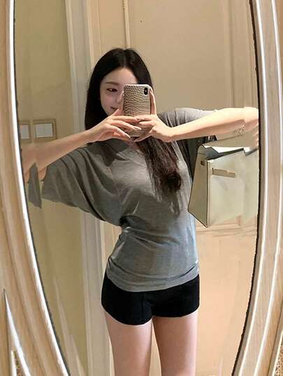 灰色V领蝙蝠袖宽松短袖T恤收腰修身夏季