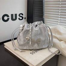 Borsa a tracolla da donna alla moda, con coulisse e farfalla, stile retrò 2025, stile elegante, stile celebrità, stile retrò moderno, stile casual, stile semplice, posto di lavoro, ufficio, appuntamenti, viaggio, vacanza, shopping, festa, cena.