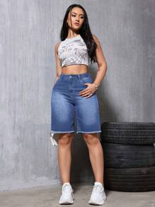 Damskie luźne, sprane szorty jeansowe midi z prostymi nogawkami i przetarciami