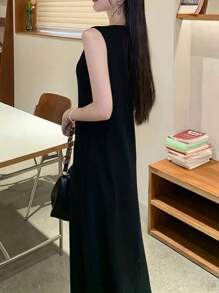 Vestido negro sin mangas para mujer