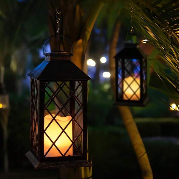 1 peça de lanternas solares para áreas externas à prova d'água, lanterna solar suspensa com vela LED piscante sem chama, lanternas solares para áreas externas, lanternas decorativas para áreas externas, luzes solares decorativas para áreas externas, lanternas para áreas externas para pátio, luzes solares suspensas para áreas externas, jardim, área externa, mesa