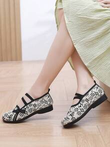 Women's New Embroidered Knit Flat Shoes, Soft Bottom, Slip-On, Mother's Shoes, Lightweight, Comfortable, Minimalist, Fashion Casual Flat Shoes, Available In 4 Colors