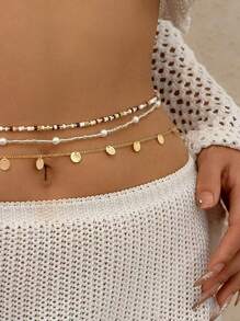 Diese mehrlagige, feine Taillenkette mit Reisperlen für Damen verfügt über ein einzigartiges Design, ist exquisit und modisch, süß und cool, vielseitig und hat einen sexy und hochwertigen Strandstil. Es eignet sich für Accessoires wie Reisen, Urlaub, leichte Partys und Strandurlaube
