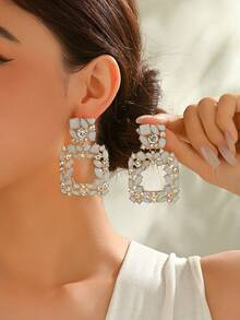 1pair Classic Square Hollow Crystal Stud Earrings, Suitable For Women Holiday Party And Daily Wear