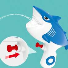 زجاجة مسدس مياه بشكل سمكة القرش أو سمكة الأرنب البحرية، طراز للاستخدام خارج المنزل، مشغلة بالضغط لقذف المياه للعب في الشاطئ صيفاً، قطعة واحدة