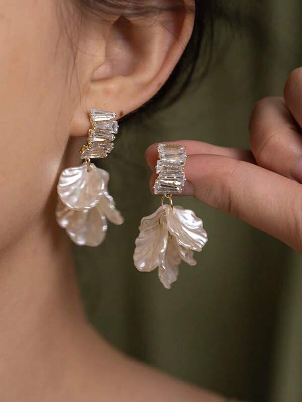 1 Pair White Petal Zirconia Embedded French Style Dangle Earrings