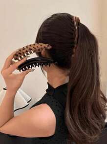 1 pezzo Fermaglio per capelli a pinza oversize a stampa leopardata, colore caramello, adatto per capelli spessi, elegante, alla moda, versatile, ottimo per viaggi, servizi fotografici, uso quotidiano