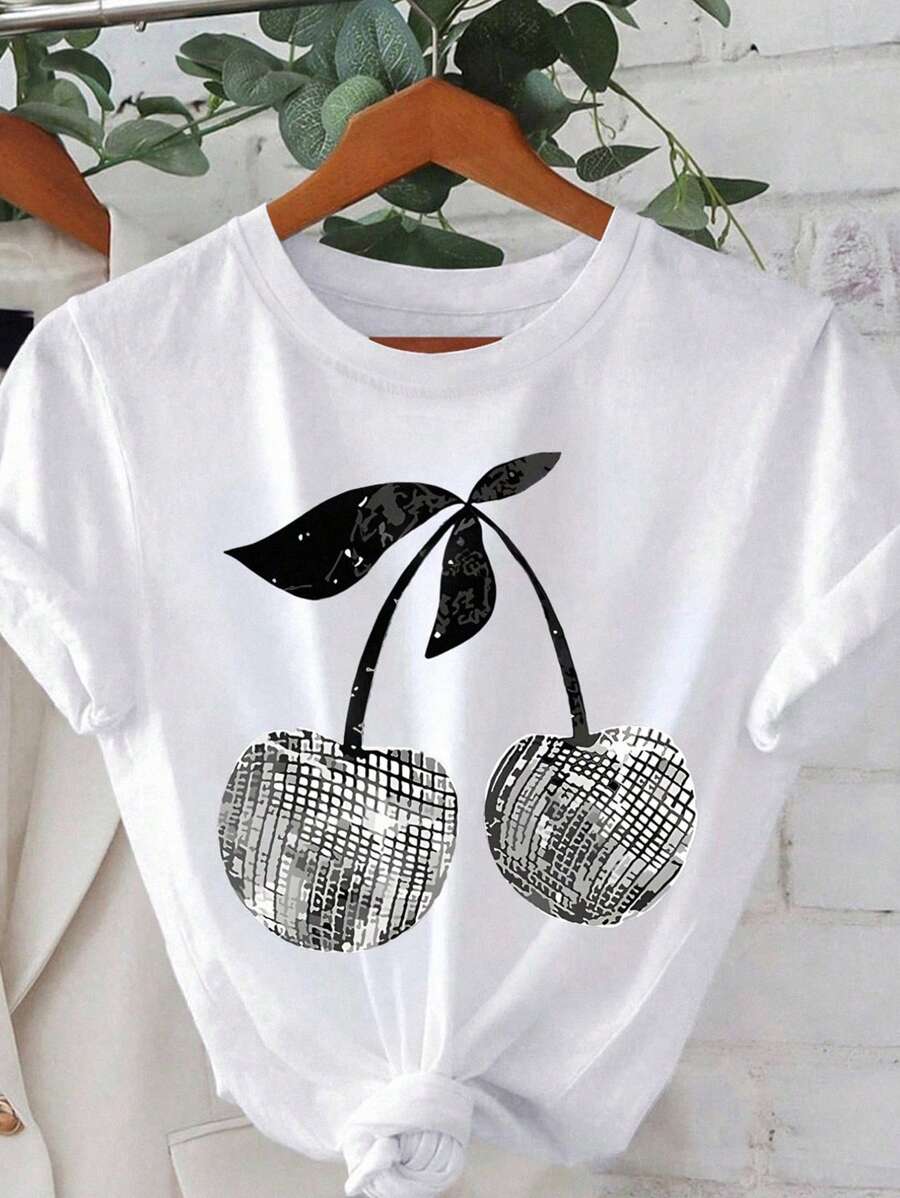 大码女式休闲！樱桃印花 T 恤，圆领短袖上衣，四季皆宜，银色卡通图案 T 恤