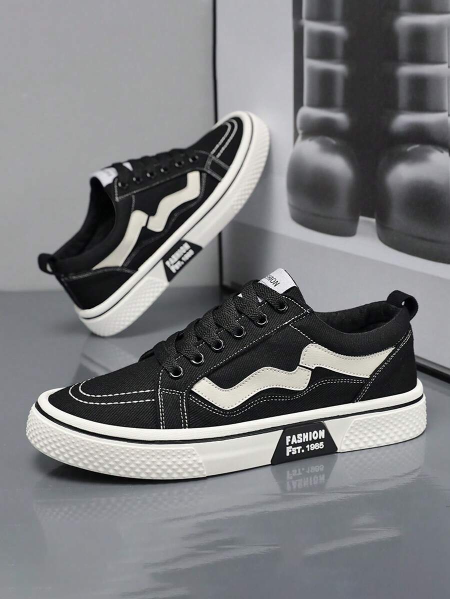 Chaussures en canevas pour hommes étudiants 2025, nouvelles chaussures d'été confortables, respirantes, avec semelle antidérapante, baskets basses décontractées et polyvalentes en style années 2000 pour les jeunes. Idées cadeaux pour la Saint-Valentin