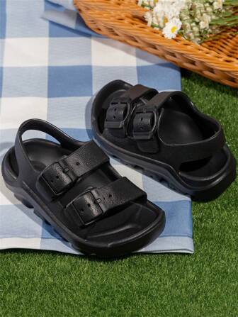 زوج من الصنادل الصيفية الناعمة المناسبة للجنسين للأطفال، أحذية شاطئ جديدة ذات قاع ناعم، صنادل مفتوحة أمامية لطفل للاستخدام اليومي من العلامة التجارية