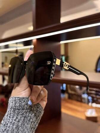 1 Pair Fashionable Square Metal Frame Vintage Personalized Versatile Women Fashion Glasses, Suitable For Daily Wear, Street Photography, Vacation Travel, Summer Beach Accessories