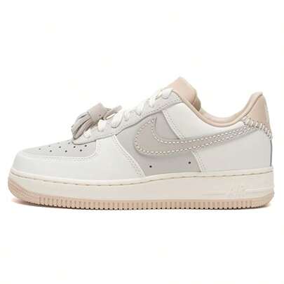 Nike 女款 WMNS AIR FORCE 1 '07 舒适轻便休闲运动鞋，HV1813-001