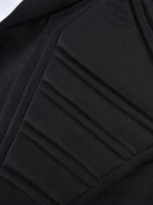 2pcs/Set Goalkeeper Jersey With Foam Elbow Pads, Chest Anti-Slip Rubber Strips, Long Sleeve Breathable Quick-Dry Striped T-Shirt + Goalkeeper Shorts With Elastic Waist, Suitable For Training And Matches