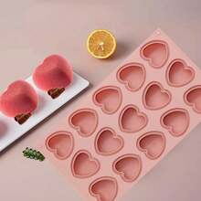 1个迷你心形硅胶模具，硅胶烘焙模具，无忧烘焙，适用于DIY心形饼干，巧克力，蛋糕装饰。材质，亲子互动新选择。