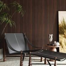 1卷40厘米（15.75英寸）宽自粘式壁纸，可撕贴、可移除、防水、防刮，适合租房者使用，优质PVC材质，现代乡村3D效果，竖条纹深胡桃木棕色木纹面板，易于安装，适用于卧室、客厅、家具翻新、出租房装饰，四季皆宜。 - 深棕色 - 查看 11