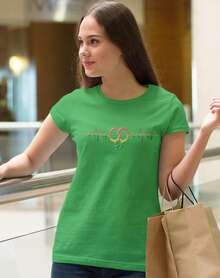 Playera de Mujer 1 Pza con Estampado LGBT+ Lesbiana Electro Gay Pride | Playera entallada y fabricada con 100% Algodón | Pega Vinilo - Verde - Ver 4