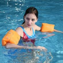 2 pachete de plutitoare gonflabile pentru brațe - aripioare de înot pentru începători, plutitoare pentru piscină pentru învățarea înotului, aripioare de apă reglabile pentru 13-68 kg, accesorii de înot gonflabile