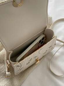 תיק אוכף קש רקום פרחוני, תיק מיני ארוג עם דש, ארנק נשים עם אבזם דקורטיבי (7.67 X 5.51 X 2.95) אינץ' ליום האהבה, פריטי חובה לחופשה, התאמה מושלמת לאביזרי חוף לנשים, תיקי חוף לוהטים לנשים, תיק אופנתי לחופשת קיץ, תיקי חוף לנשים לחופשה וחג - ריבוי צבעים - ראה 9