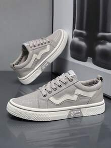 Chaussures en canevas pour hommes étudiants 2025, nouvelles chaussures d'été confortables, respirantes, avec semelle antidérapante, baskets basses décontractées et polyvalentes en style années 2000 pour les jeunes. Idées cadeaux pour la Saint-Valentin