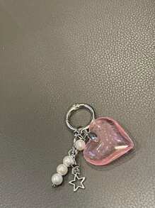 1 pièce Porte-clés en forme de cœur avec lettre cerise, en alliage de zinc élégant et à la mode, personnalisé. Porte-clés cerise polyvalent et haut de gamme, unique, accessoire de sac, pendentif. Cadeau créatif spécial, accessoires de voiture, charms de sac