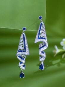 1 par de pendientes colgantes largos y simétricos de plata bañada en plata con circonita cúbica azul, joyería de CZ para mujeres, adecuada para boda, compromiso, baile de promoción, club nocturno, concurso