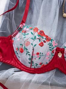 Lingerie sexy, ensemble de lingerie romantique bordeaux avec broderie florale de rose, élégant et sexy, montrant un charme unique et de la mode