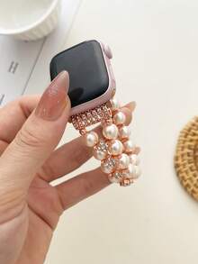 双排珍珠钻石表带，适用于 38mm、40mm、41mm、42mm、44mm、45mm、46mm、49mm 表带 - 女士弹性表带 - 优雅时尚的珍珠钻石闪耀设计 - 舒适轻盈，经久耐用 - 适合 5.5-6.3 英寸手腕 - 替换表带配件