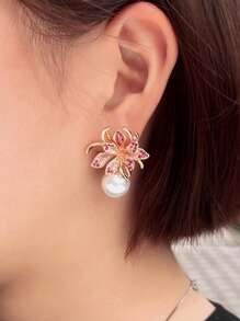 1 par de aretes de lujo con flores y perlas, joyería nupcial chapada en oro amarillo con CZ rosa roja para mujeres, accesorio para bodas, compromisos, banquetes y fiestas para novias, damitas de honor y madres