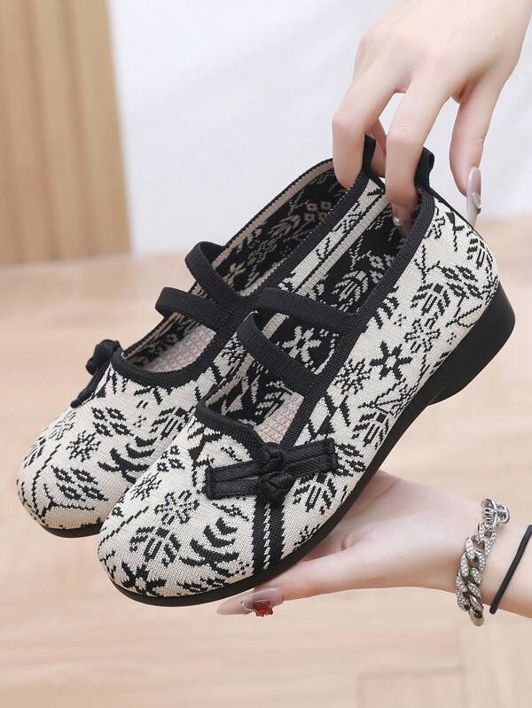 Women's New Embroidered Knit Flat Shoes, Soft Bottom, Slip-On, Mother's Shoes, Lightweight, Comfortable, Minimalist, Fashion Casual Flat Shoes, Available In 4 Colors