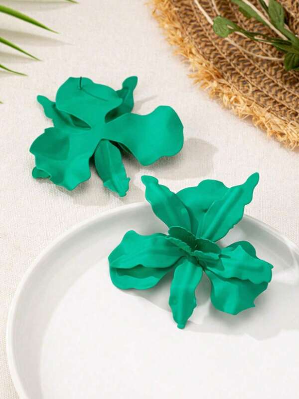 1 Pair Fashion Floral Pendant Earrings For Women, Vacation Style, Flower Design Randomly Assorted