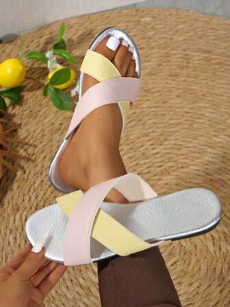 2025 New Summer Outdoor Anti-Slip Anti-Odor Flip Flops, Women Beach Holiday Cross Thong Sandals