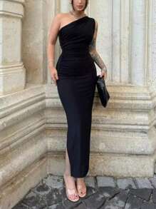 Elegant Party Cocktail Dress With Slit, Slim-Fitting, Asymmetric Neck Design, Spring/Summer