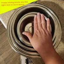 The Stainless Steel Mixing Bowl Set Is Suitable For Kitchens And Is A Nested Bowl That Can Be Cleaned In A Dishwasher. It Is Used For Cooking, Baking And Meal Preparation. - 5 cái - Xem 6