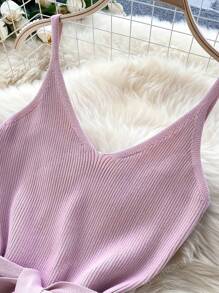 Summer New V-Neck Goddess Style Knit Dress, Waist-Slimming & Figure-Flattering, With Belt, Spaghetti-Strap