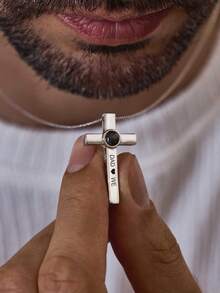 1pc Customized Projection Photo & Commemorative Text Cross Necklace | Stainless Steel Customized Portrait Commemorative Engraved Blessing Projection Cross Necklace | Commemorative Electroplated Projection Side Chain Cross Necklace | Cross Blessing Gift | Customized Couple Commemorative Necklace | Gift For Mother | Gift For Father | Gift For Friend | Minimalist Couple Necklace | Birthday Commemorative Gift | Customized Image Minimalist Projection Cross Necklace - Projection Necklace - View 9