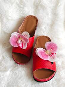 1 Pair Casual Beach Sandals With Cute Floral Print, Wide Comfort Footbed, Thick Platform, Vacation Holiday Summer House Slippers With Dopamine Color Blocking, Hawaii Design