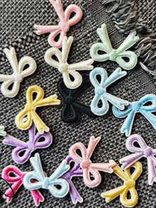 5 件装自粘卡通迷你红粉色刺绣蝴蝶结贴片适用于儿童服装鞋子 T 恤连衣裙熨烫衣服贴花 - 彩色 - 查看 3