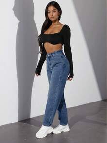 Jeans de tiro alto y cierre con cremallera en un lavado oscuro presentan bolsillos y una silueta de pierna recta para un look informal en cualquier temporada. - Azul - Ver 5