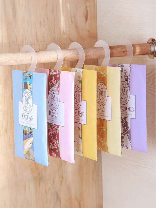 1/6/12 pièces, sachet parfumé à suspendre dans la penderie, sac parfumé éliminant les odeurs de la penderie, sachet portable, rafraîchisseurs d'air pour penderie, gadgets ménagers, produits essentiels pour appartement, fournitures de rentrée scolaire