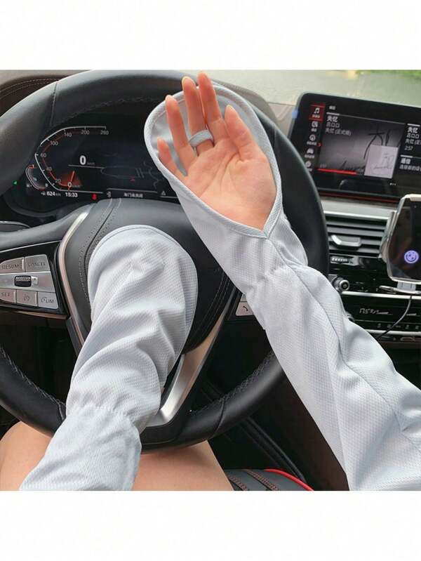 A Fashionable European And American Women's Sunscreen Arm Cover, Breathable Horseshoe Shaped Gloves, UV Resistant Summer Driving Cover, Quick Drying Outdoor Driving Gloves