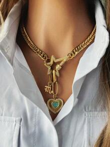 Colar feminino de corrente grossa com trança dupla, fivela de escalada em forma de estrela cravejada de diamantes, pingente de estrela da sorte com 12 signos do zodíaco e pingente de coração. O estilo é lindo, único e moderno, adequado para presentear ou em festivais de música e outros eventos.