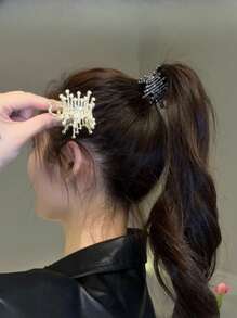 1pc Personalized & Fashionable Hair Claw Clip With Metallic Pearl & Rhinestone Decor For High Ponytail Street Tiaras Valentine's Day Valentines Hair Accessories For Women Claw Clips Hair Claws Hair Barrettes