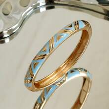 1pc Enamel Bangle Bracelet, Geometric Pattern Springy Open-Close Design, Classic Fashion Bracelet, Colorful, Mother's Day/Graduation Gift