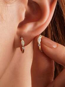 一对简约欧泊锆石耳环，白色欧泊耳环，不锈钢欧泊耳环，优雅耳环，结婚礼物